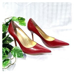 GUESS red heels 8
